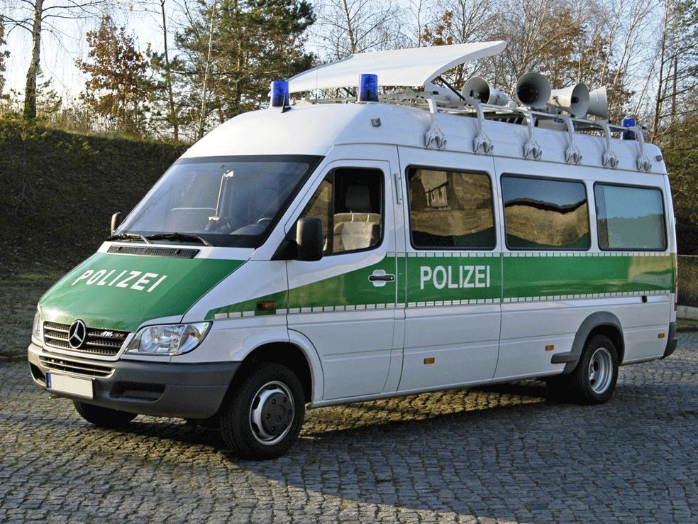 POL Ihre Polizei BP FEM Lausprecherw © Bereitschaftspolizei M-V POL Ihre Polizei BP FEM Lausprecherw