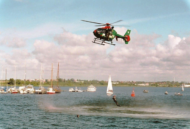 Rettung mit dem Polizeihubschrauber Rettung mit dem Polizeihubschrauber