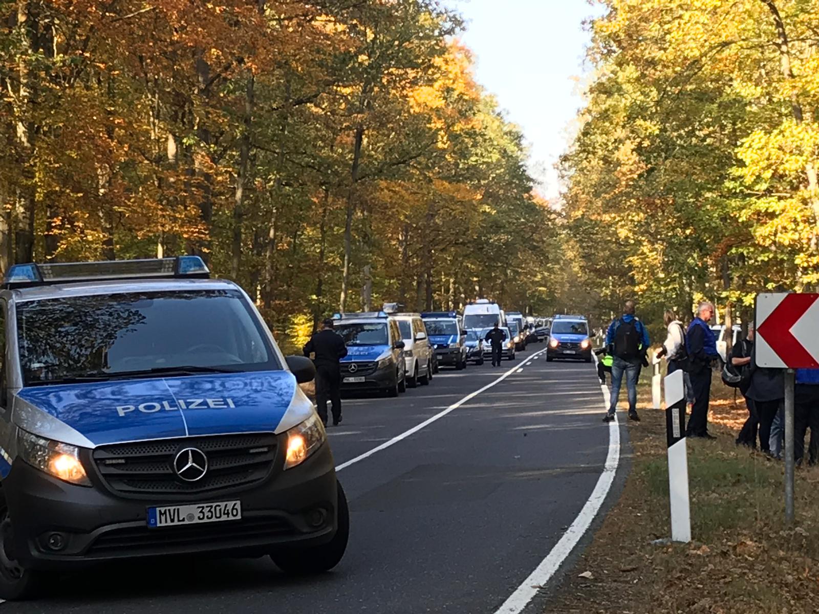 POL Bild Einsatzkräfte Hintersee POL Bild Einsatzkräfte Hintersee